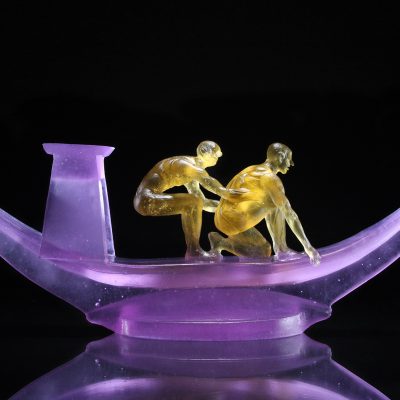 Stephen Pon glass sculpture