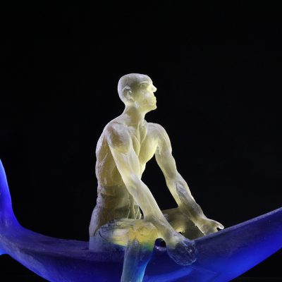 Stephen Pon glass sculpture